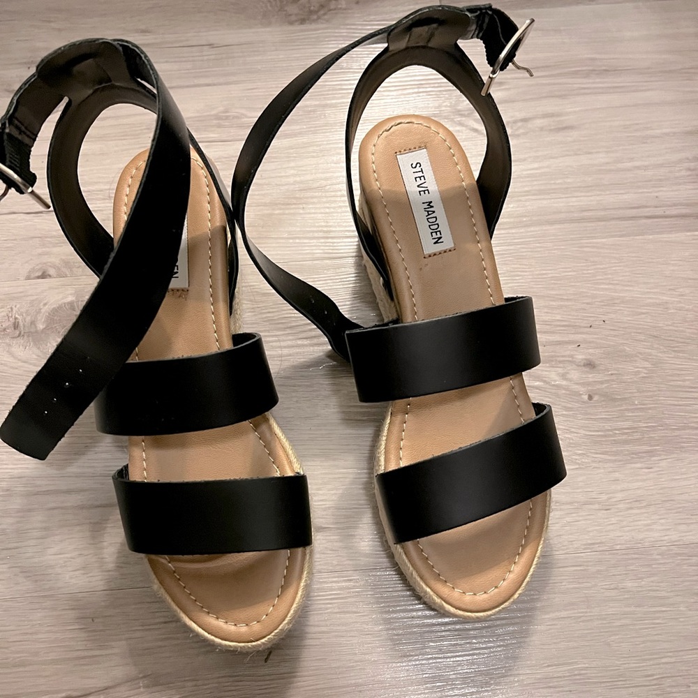 Steve Madden Platform sandals